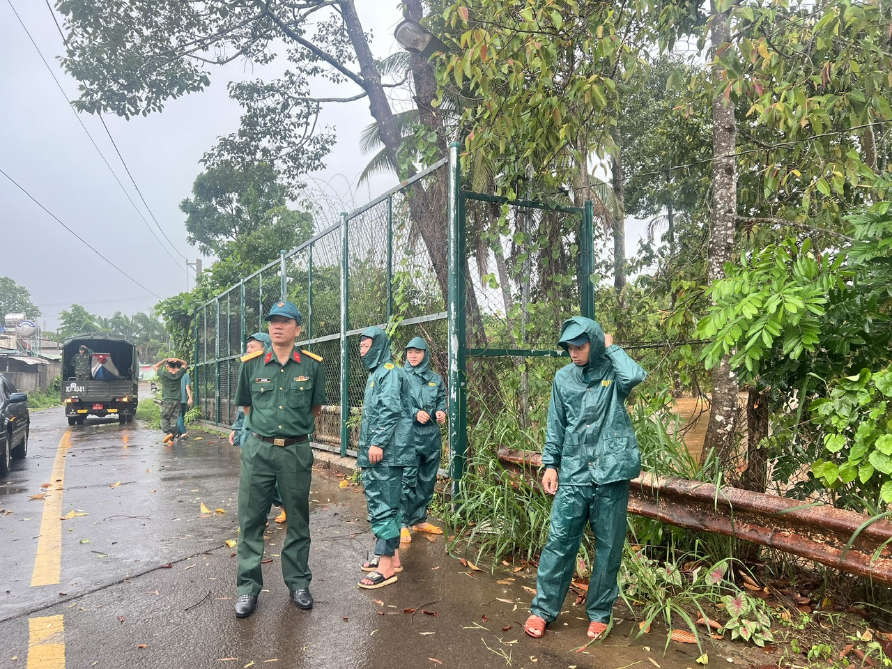 Dân sinh - Bình Phước: Mưa lớn kéo dài, khiến hàng chục căn nhà bị ngập sâu (Hình 7).