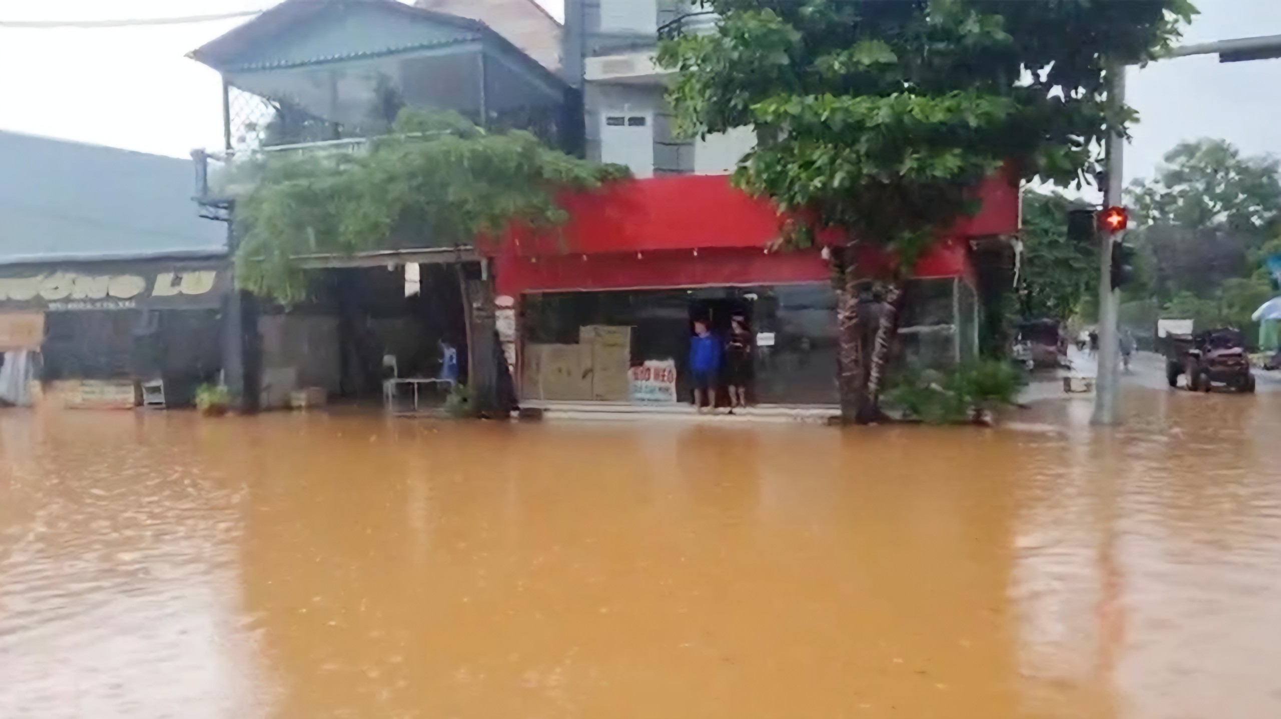 Dân sinh - Bình Phước: Mưa lớn kéo dài, khiến hàng chục căn nhà bị ngập sâu