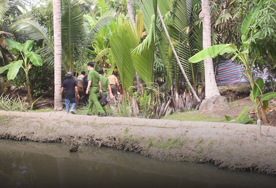 Hồ sơ điều tra - Điều tra vụ hai người phụ nữ bị giết hại dã man ngoài chuồng vịt, nghi do mâu thuẫn tình cảm (Hình 2).