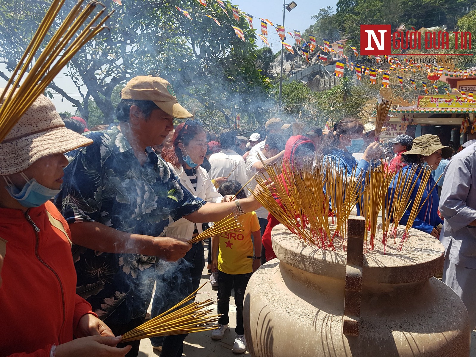 Văn hoá - Hàng chục nghìn phật tử, du khách đổ về viếng lễ chùa Bà Đen ở Tây Ninh (Hình 3).