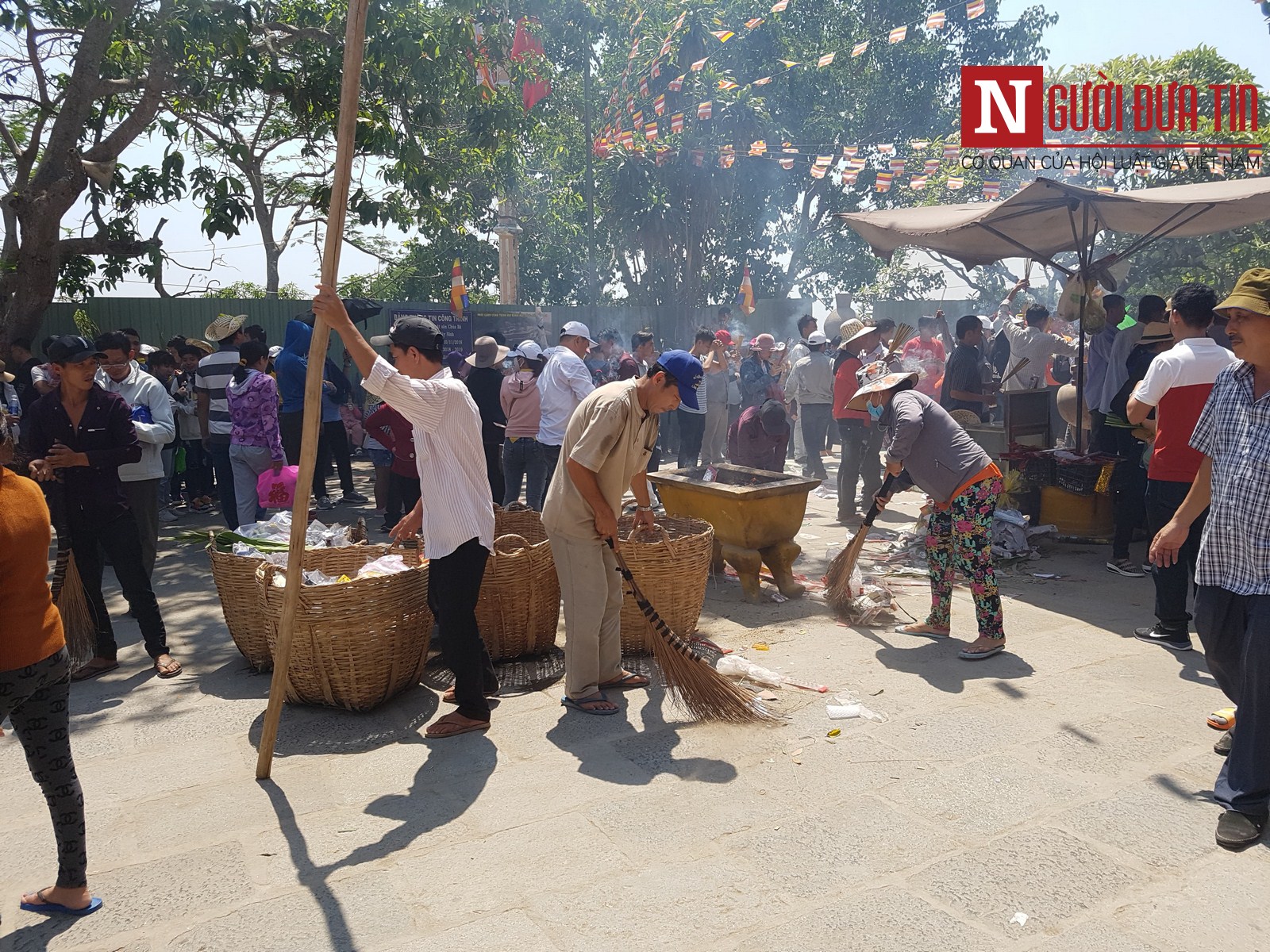 Văn hoá - Hàng chục nghìn phật tử, du khách đổ về viếng lễ chùa Bà Đen ở Tây Ninh (Hình 9).