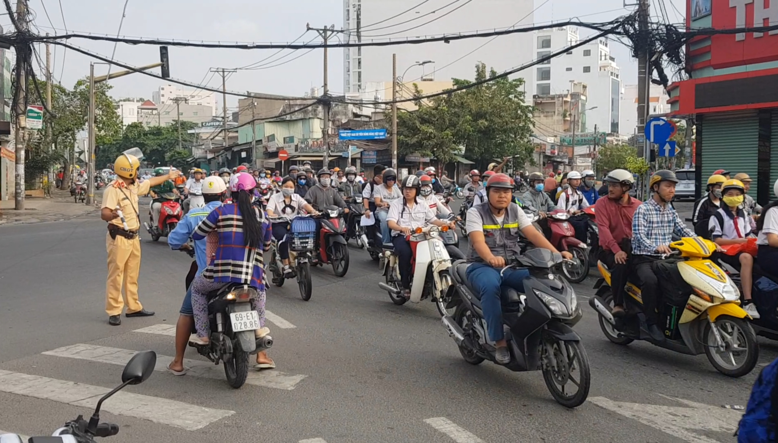 Tin nhanh - Giao lộ huyết mạch TP.HCM đứng trước nguy cơ ùn tắc cục bộ trong dịp lễ 30/4 và 1/5 (Hình 2).