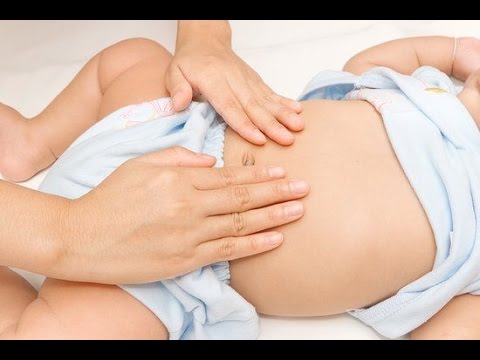 Mách mẹ cách xoa bụng 'chuẩn' nhất để chữa táo bón cho trẻ