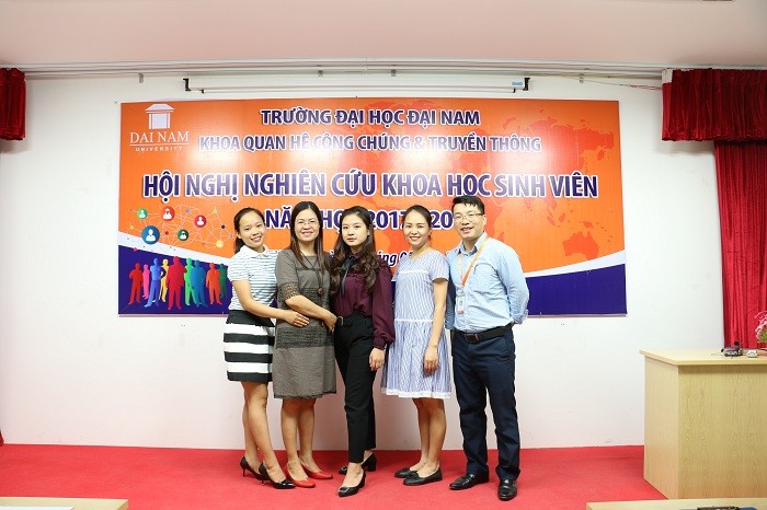 Khoa QHCC&TT trường Đại học Đại Nam tổ chức hội nghị sinh viên nghiên cứu khoa học (Hình 6).