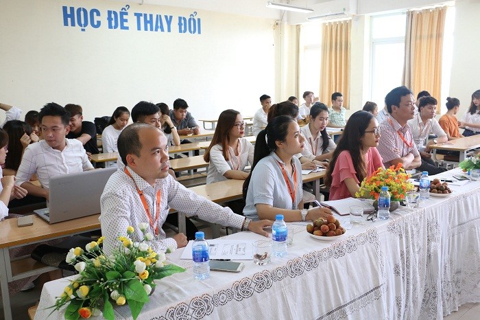 Khoa Quản trị Kinh doanh ĐH Đại Nam quan tâm hoạt động nghiên cứu khoa học trong sinh viên