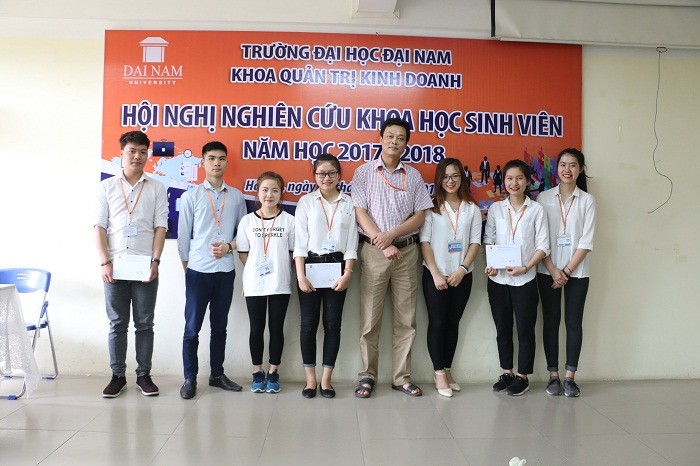 Khoa Quản trị Kinh doanh ĐH Đại Nam quan tâm hoạt động nghiên cứu khoa học trong sinh viên (Hình 9).