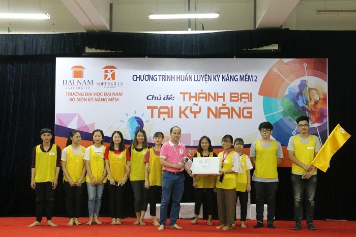 Khoa Quản trị kinh doanh – Trường Đại học Đại Nam tổ chức Trại huấn luyện kỹ năng mềm cho sinh viên (Hình 23).