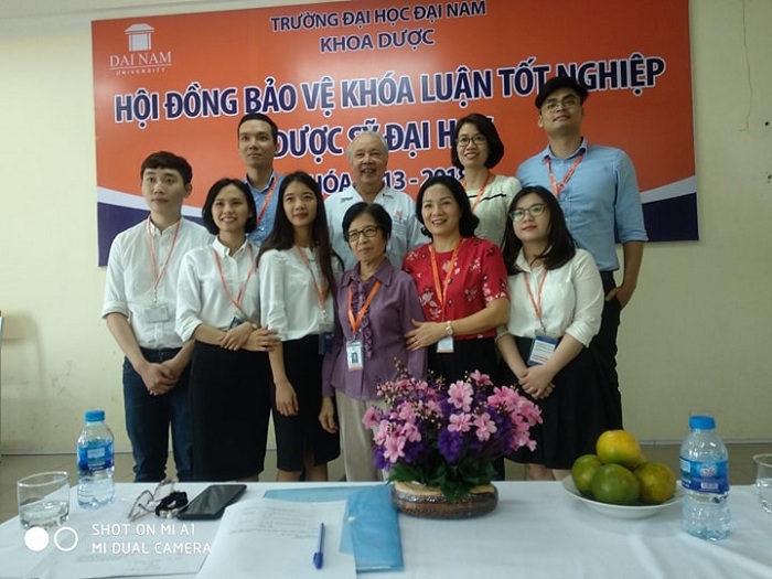 ĐH Đại Nam tổ chức lễ bảo vệ khóa luận tốt nghiệp Dược sỹ Đại học bằng tiếng Anh cho sinh viên (Hình 4).