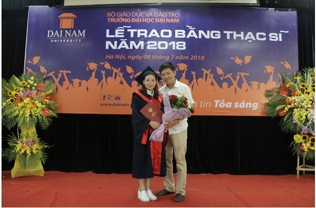 Đại học Đại Nam đã tổ chức long trọng buổi lễ trao bằng Thạc sĩ (Hình 15).