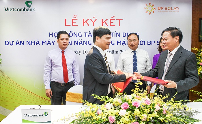 Tài chính - Ngân hàng - Vietcombank ký kết hợp đồng tín dụng tài trợ 785 tỷ đồng cho dự án điện mặt trời BP Solar 1