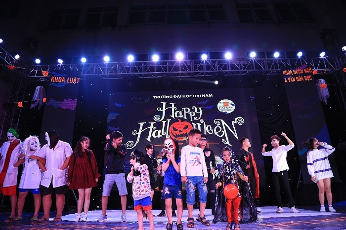 Truyền thông - Lễ hội Halloween 2018 DNU: Hãy sống tốt để nhận những điều tử tế (Hình 10).