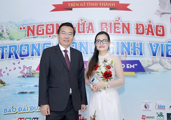 Truyền thông - “Hành trình tìm kiếm Đại sứ Đại dương xanh” mang “Ngọn Lửa Biển Đảo” đến với sinh viên trường Tôn Đức Thắng (Hình 6).