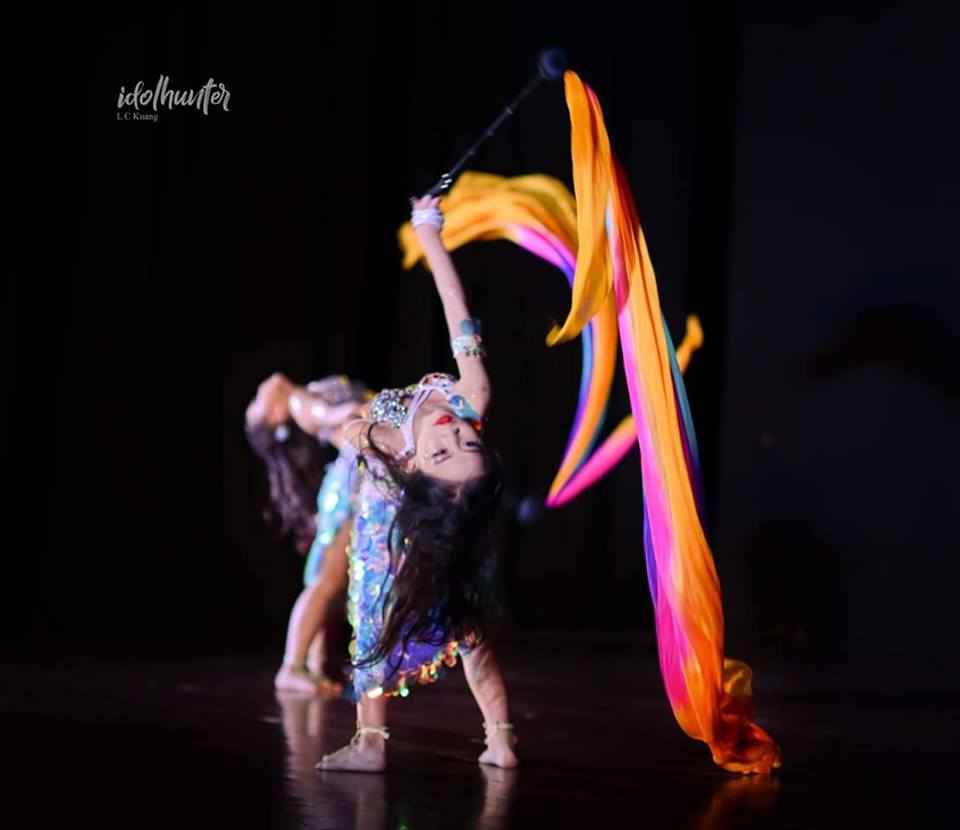 Truyền thông - Tạ Phương Hà Linh – Cô bé gang thép quán quân cuộc thi International Oriental Xpression Dance Festival, Malaysia (Hình 4).