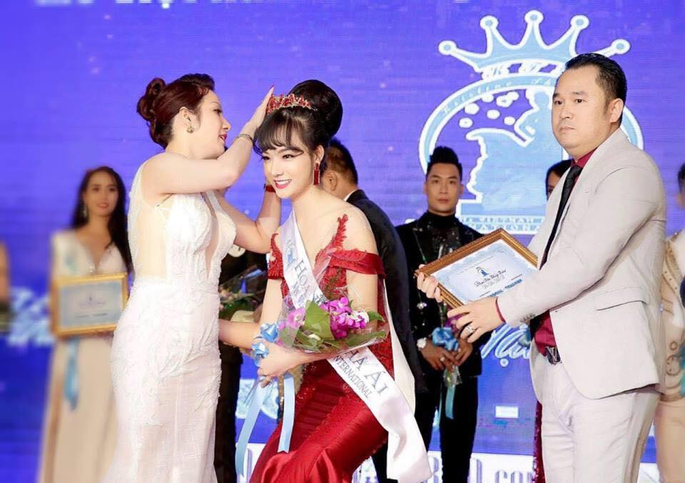 Truyền th&ocirc;ng - Khoảnh khắc Hoa hậu Linh Trang &ndash; Quỳnh Nhi đăng quang Ms Việt Nam Beauty International Pageant 2018 (H&igrave;nh 2).