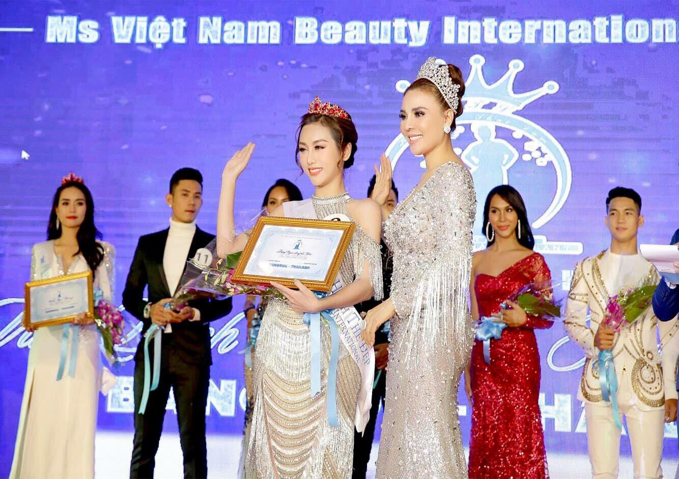 Truyền th&ocirc;ng - Khoảnh khắc Hoa hậu Linh Trang &ndash; Quỳnh Nhi đăng quang Ms Việt Nam Beauty International Pageant 2018 (H&igrave;nh 9).