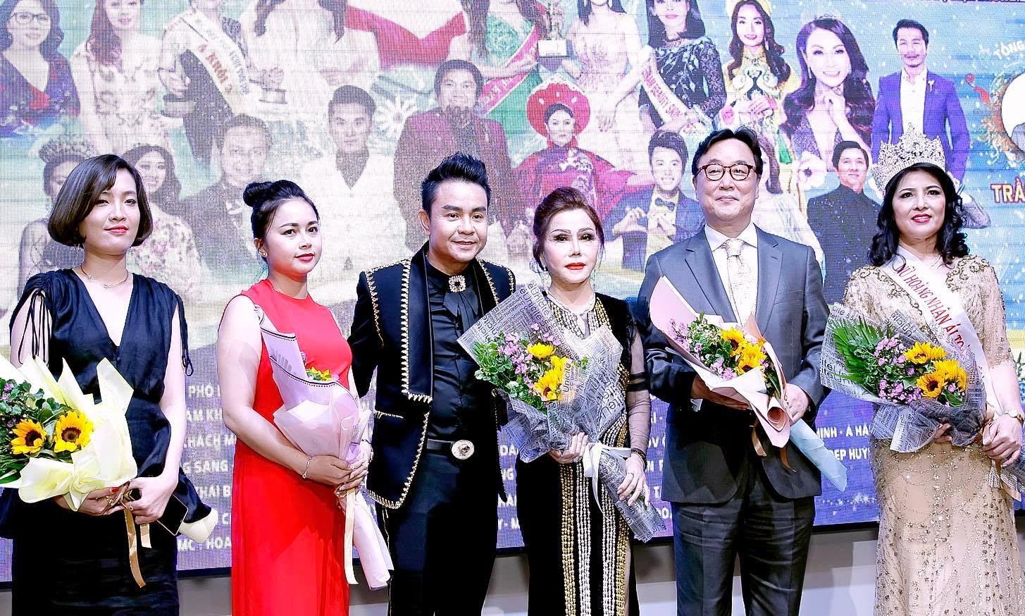 Cần biết - Đêm yến tiệc lộng lẫy và đẳng cấp do “ông trùm sự kiện showbiz Việt” Huy Hoàng tổ chức (Hình 11).