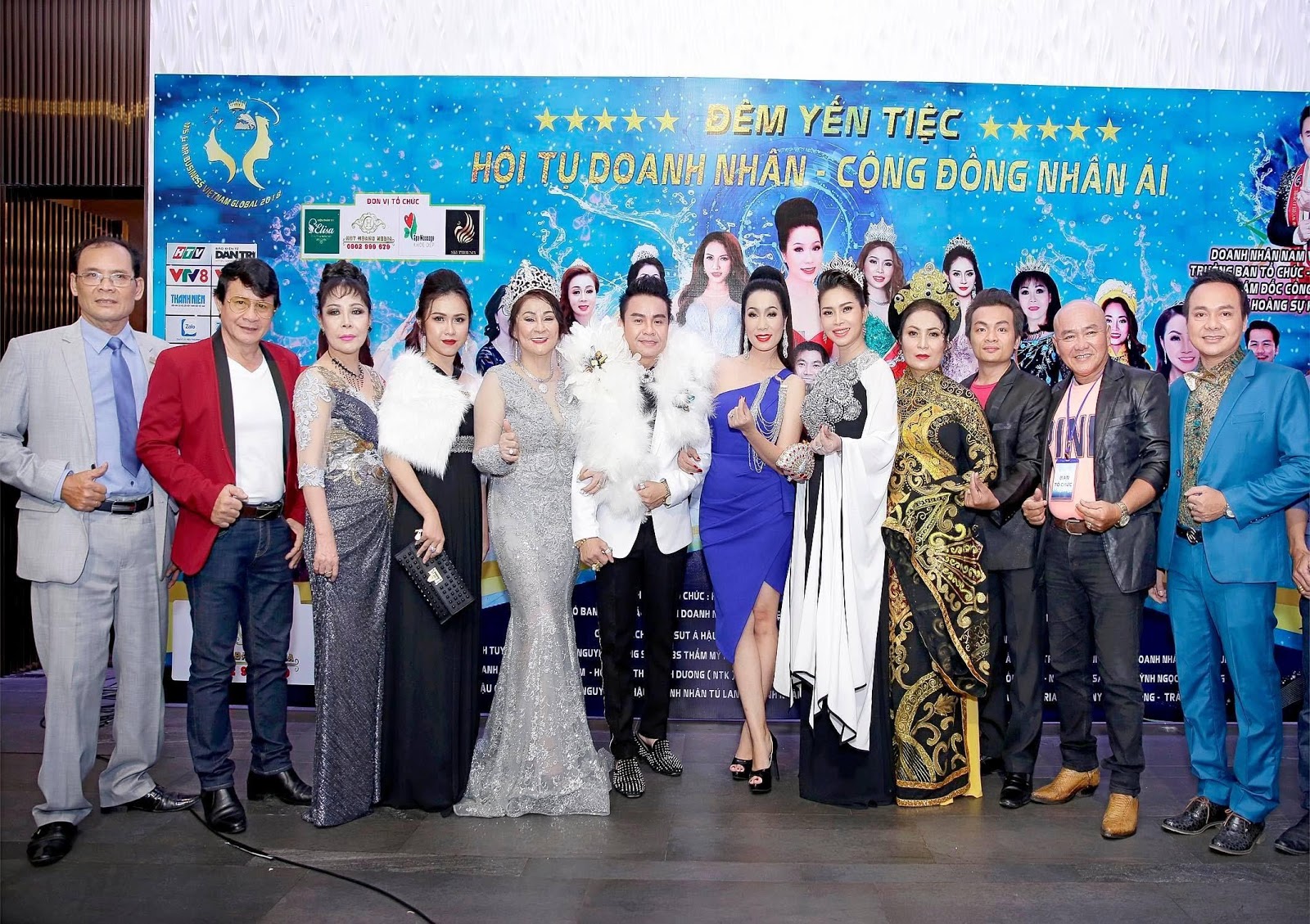 Cần biết - Đêm yến tiệc lộng lẫy và đẳng cấp do “ông trùm sự kiện showbiz Việt” Huy Hoàng tổ chức (Hình 5).