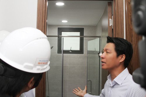 Bất động sản - Người mua dự án Him Lam Phú An tham quan căn hộ thực tế (Hình 8).