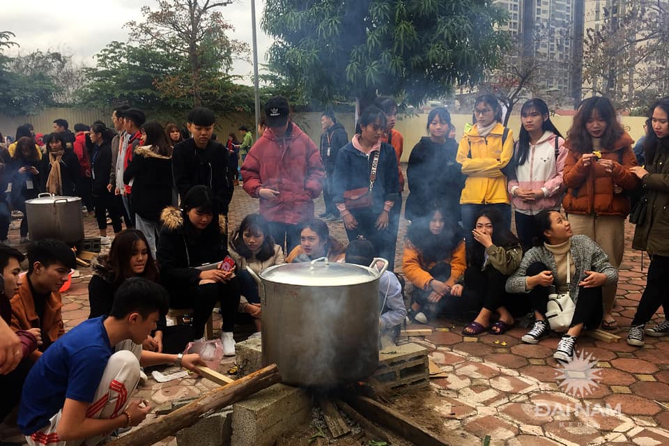 Truyền thông - “Tấm bánh nghĩa tình” mùa 8: Sinh viên ĐH Đại Nam hoàn thiện nhân cách từ những hoạt động thiện nguyện (Hình 11).