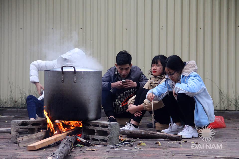 Truyền thông - “Tấm bánh nghĩa tình” mùa 8: Sinh viên ĐH Đại Nam hoàn thiện nhân cách từ những hoạt động thiện nguyện (Hình 15).