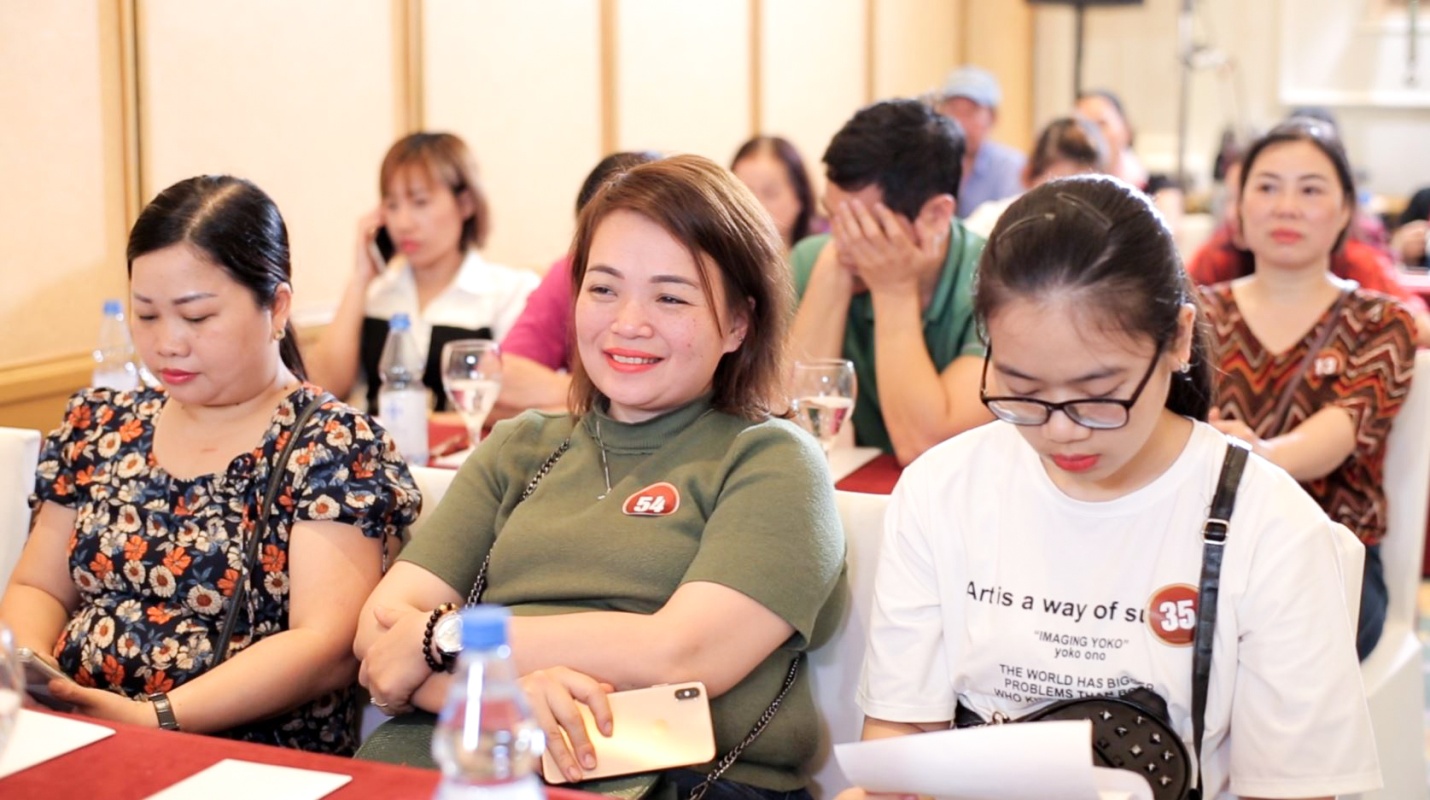 Truyền thông - Ngập tràn cảm xúc trong buổi Hội thảo giảm béo quốc tế 2019 của Thẩm mỹ Quốc tế Khaan (Hình 3).