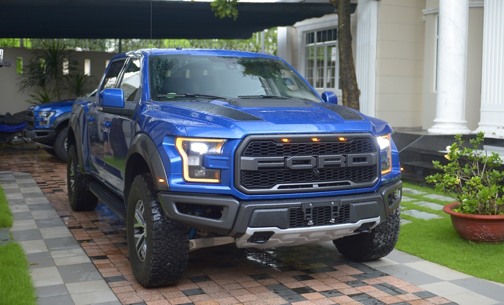 Xe++ - Bộ đôi hàng khủng Ford F-150 Raptor giá 4,5 tỷ đổ bộ TP.HCM (Hình 3).