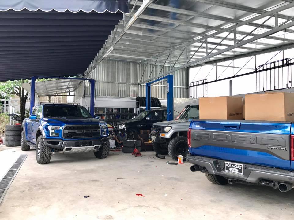 Xe++ - Bộ đôi hàng khủng Ford F-150 Raptor giá 4,5 tỷ đổ bộ TP.HCM (Hình 4).