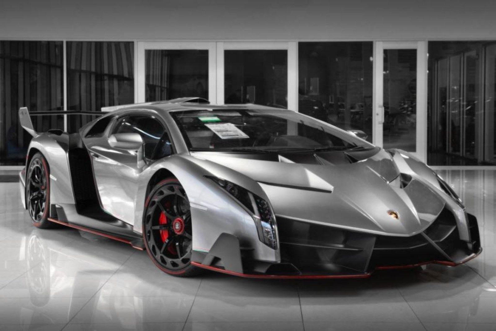 Xe++ - ‘Siêu Bò’ Lamborghini Veneno giá 213 tỷ tìm chủ mới