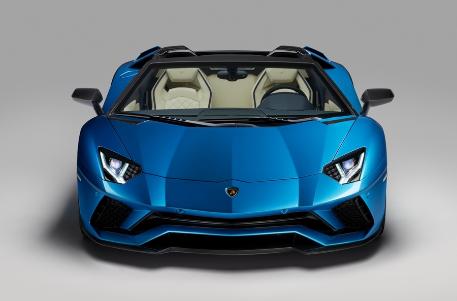 Xe++ - “Bò tót” mui trần Lamborghini Aventador S Roadster có giá từ 8,5 tỷ đồng (Hình 3).