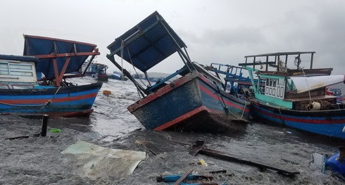 Tin nhanh - Khánh Hòa: Tàu cá va chạm với tàu hàng, một ngư dân tử vong