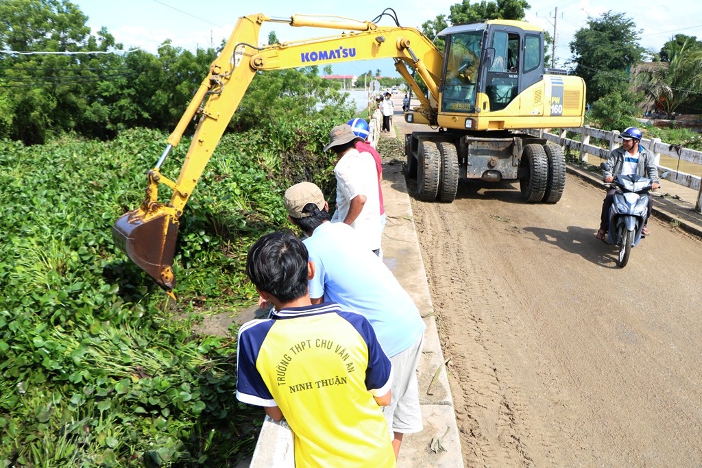 Tin nhanh - Ninh Thuận: Cuộc sống đảo lộn sau áp thấp nhiệt đới (Hình 4).