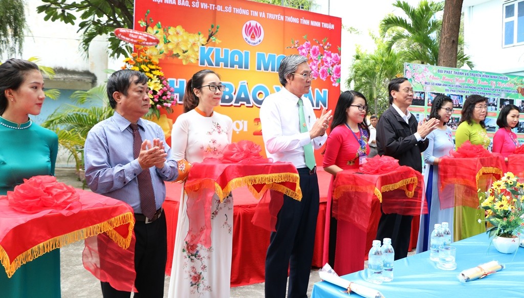 Tin nhanh - Ninh Thuận: Náo nức khai mạc Hội Báo xuân Kỷ Hợi 2019 (Hình 2).