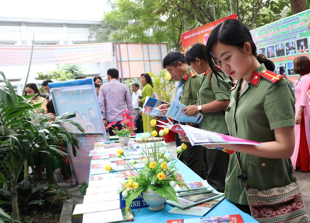 Tin nhanh - Ninh Thuận: Náo nức khai mạc Hội Báo xuân Kỷ Hợi 2019 (Hình 5).