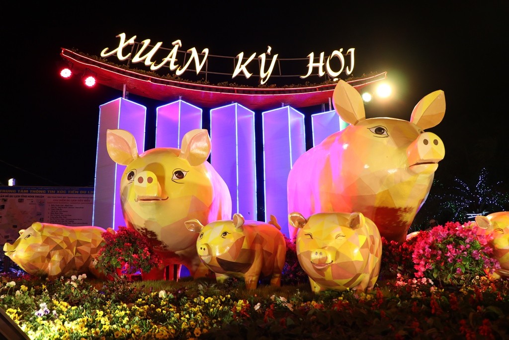 Văn hoá - Ninh Thuận: Năng lượng điện gió, điện mặt trời điểm nhấn Vườn hoa Xuân Kỷ Hợi 2019 (Hình 6).