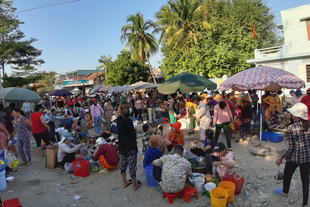 Văn hoá - Ninh Thuận: Nhộn nhịp phiên chợ mùng 2 Tết (Hình 14).