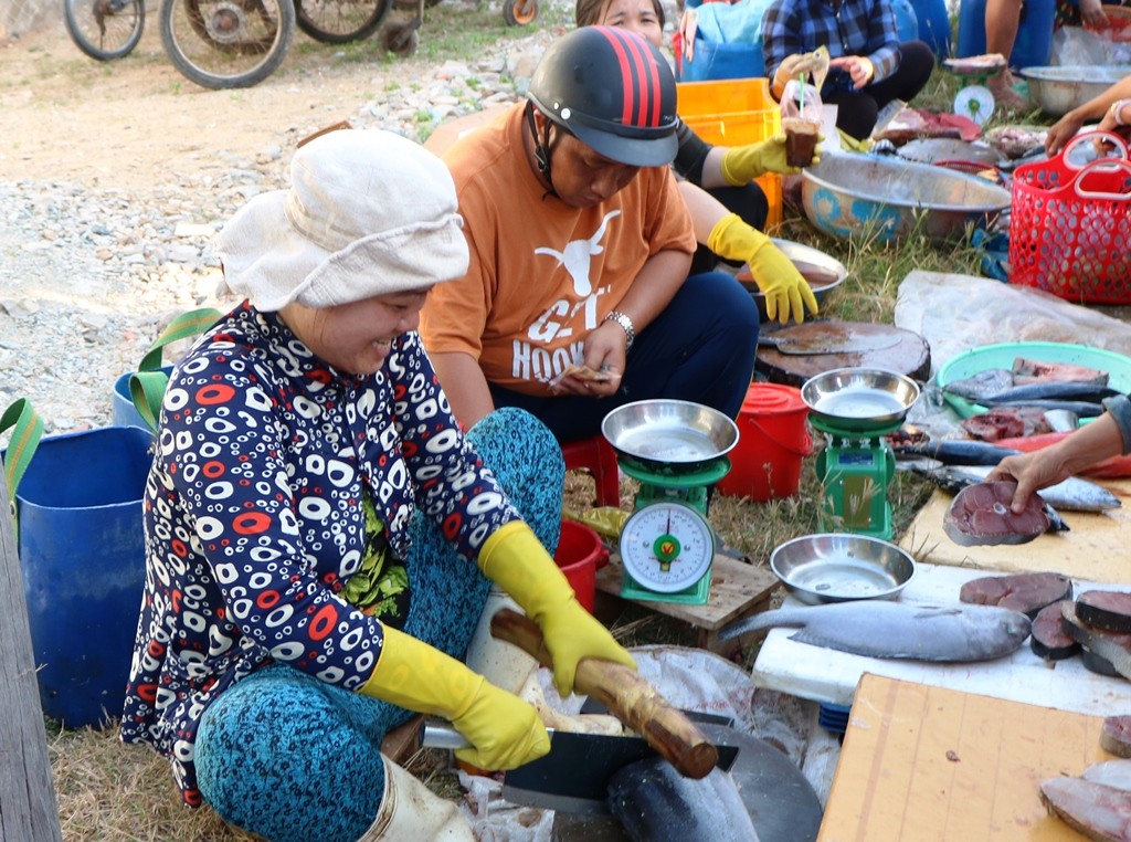 Văn hoá - Ninh Thuận: Nhộn nhịp phiên chợ mùng 2 Tết (Hình 8).