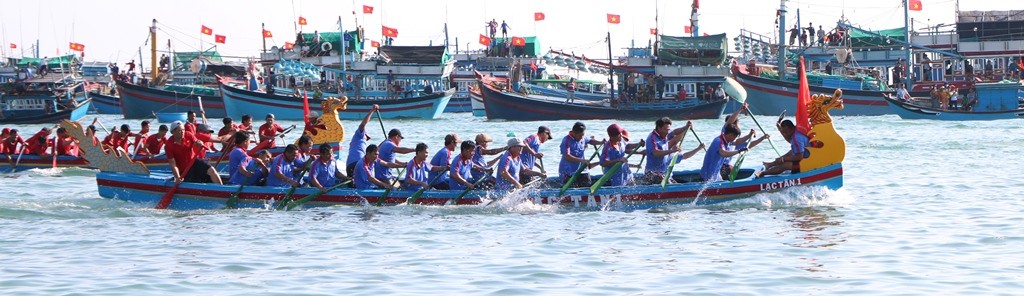 Văn hoá - Ninh Thuận: Sôi nổi lễ hội đua thuyền rồng mừng Xuân Kỷ Hợi 2019 (Hình 10).