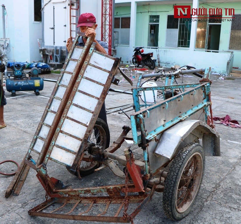 Tin nhanh - Cận cảnh hàng trăm xe gắn máy, ba gác máy tự chế bị Công an Ninh Thuận tiêu hủy (Hình 11).