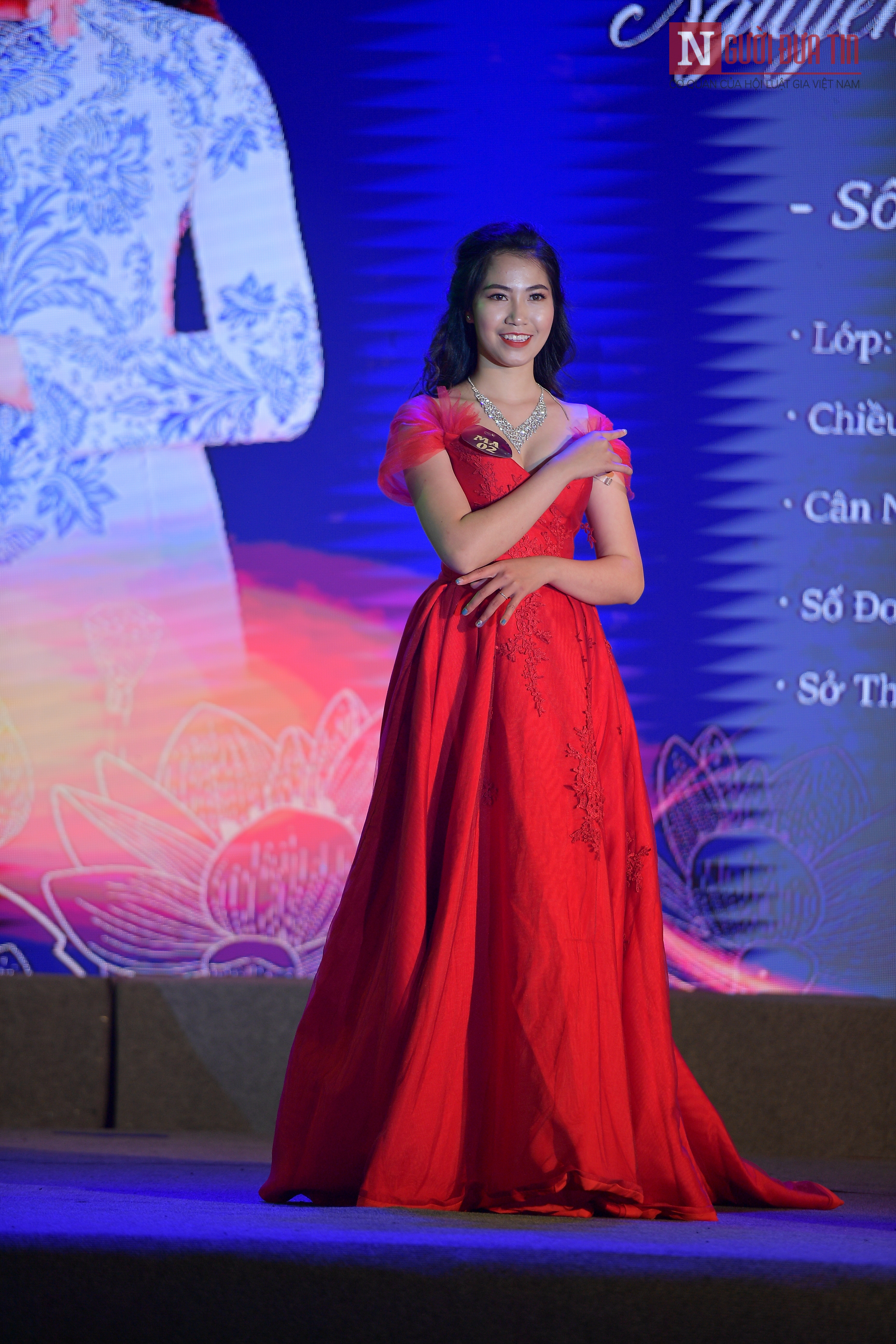 Sự kiện - Mỹ Linh vai trần gợi cảm tỏa sáng cùng top 15 Miss Cao Đẳng Y Dược Asean (Hình 6).