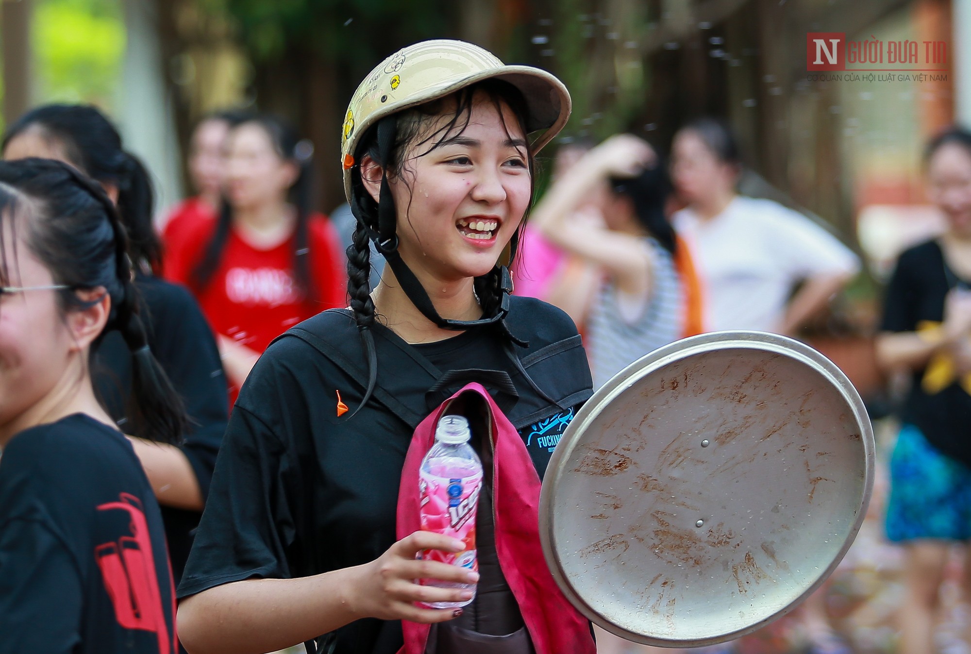 Giáo dục - 'Đại chiến' bóng nước ngày bế giảng của học sinh Hòa Bình (Hình 13).