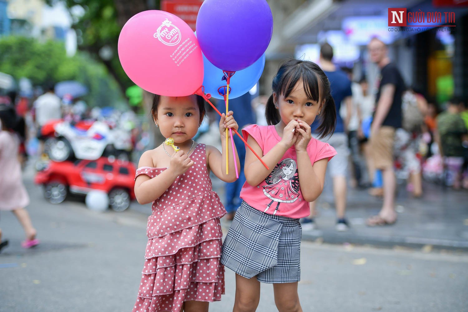 Tin nhanh - “Dù có một chân thôi, ông vẫn sẽ đưa các cháu đi khắp nơi đến cuối cuộc đời” (Hình 14).