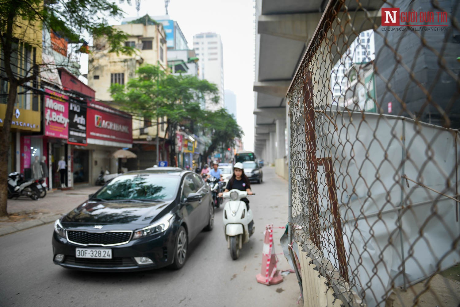 Tin nhanh - Những “lưỡi hái tử thần” sắc lẹm dưới chân đường sắt trên cao (Hình 10).