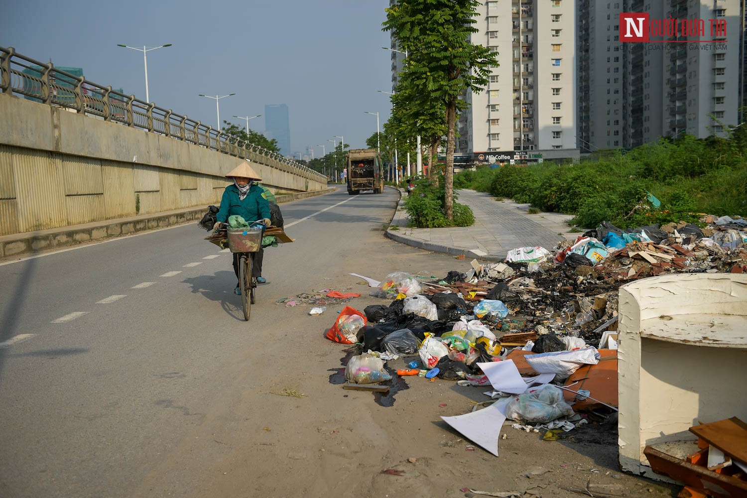 Tin nhanh - Hà Nội: Rác thải bủa vây phố Trịnh Văn Bô, gây mất an toàn giao thông (Hình 5).