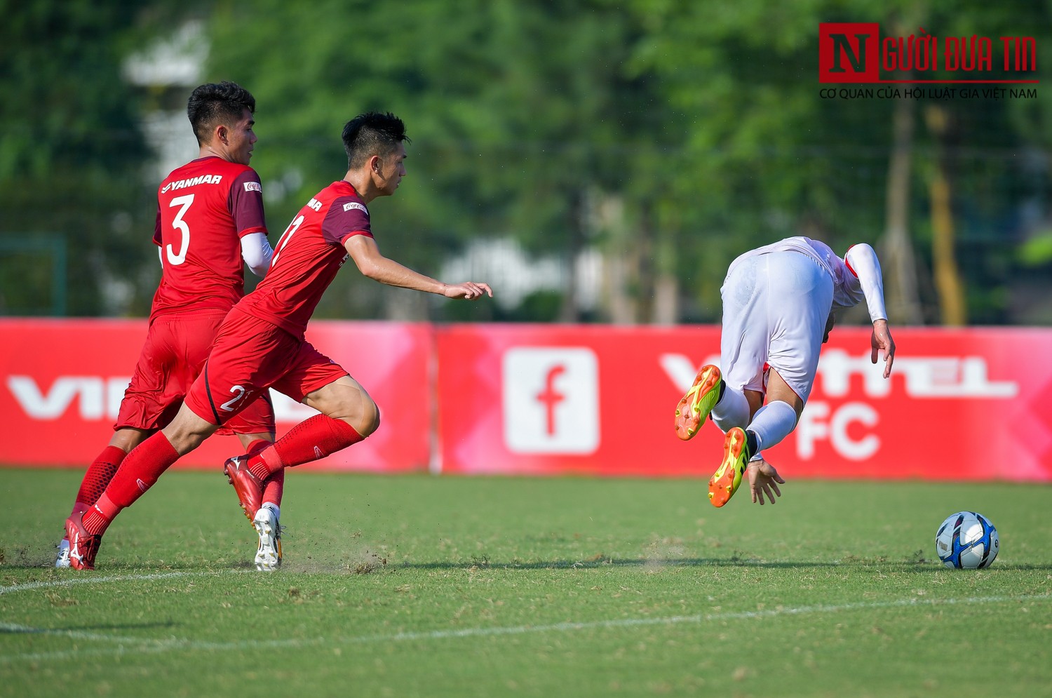 Thể thao - Chùm ảnh U23 Việt Nam vs Viettel: Màn đấu tập tổng duyệt trước trận đấu với U23 Myanmar (Hình 3).