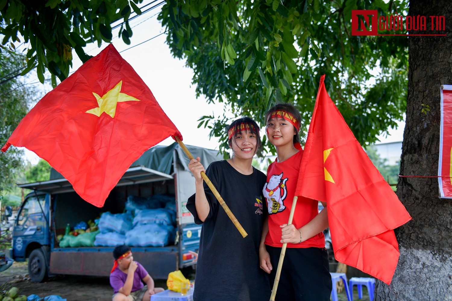 Tin nhanh - Hàng trăm CĐV Hà Nội hội ngộ tại sân vận động Việt Trì cổ vũ đội tuyển U23 Việt Nam (Hình 3).