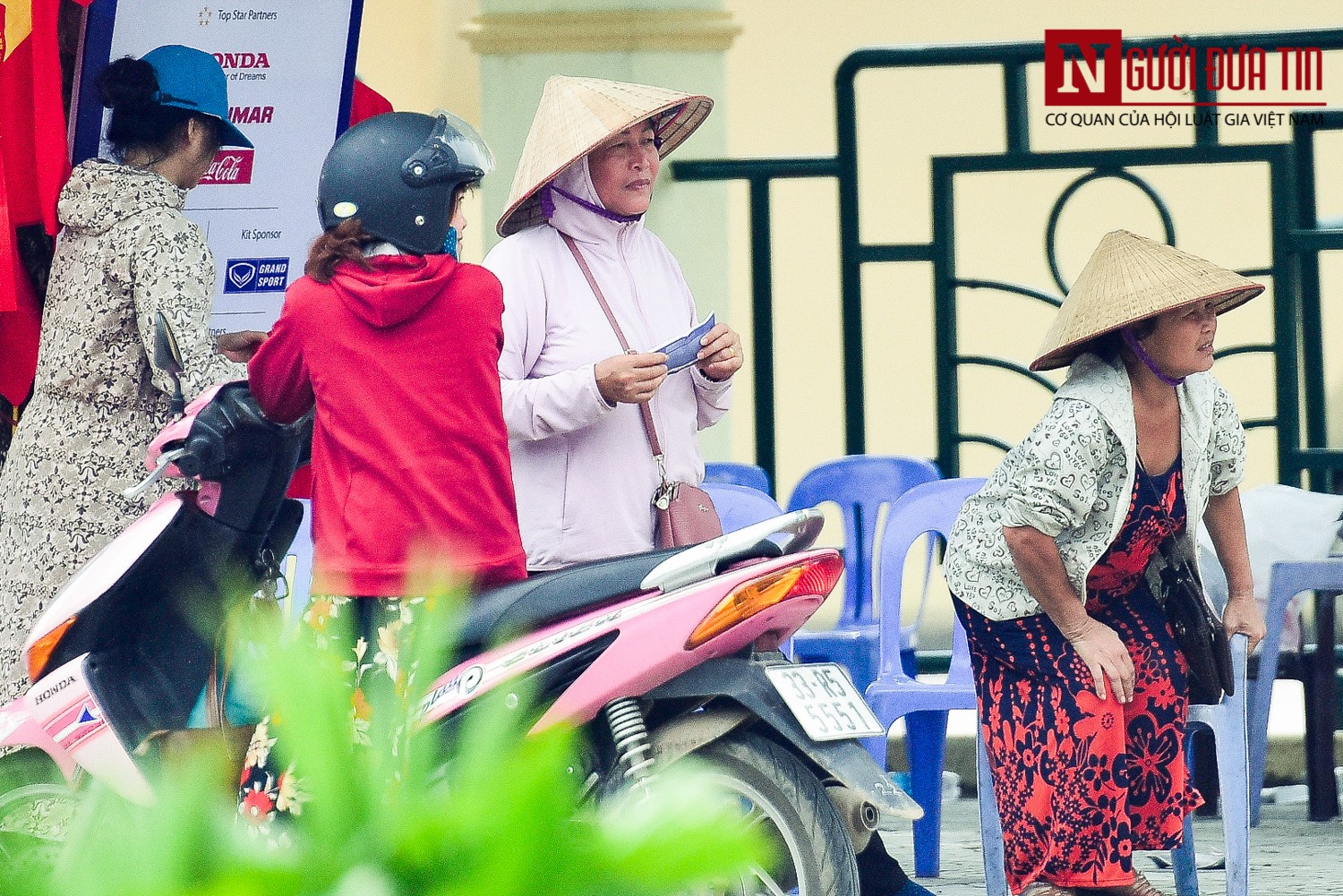 Tin nhanh - 'Phe vé' hét giá ngất ngưởng trước trận U23 Việt Nam - U23 Myanmar (Hình 2).