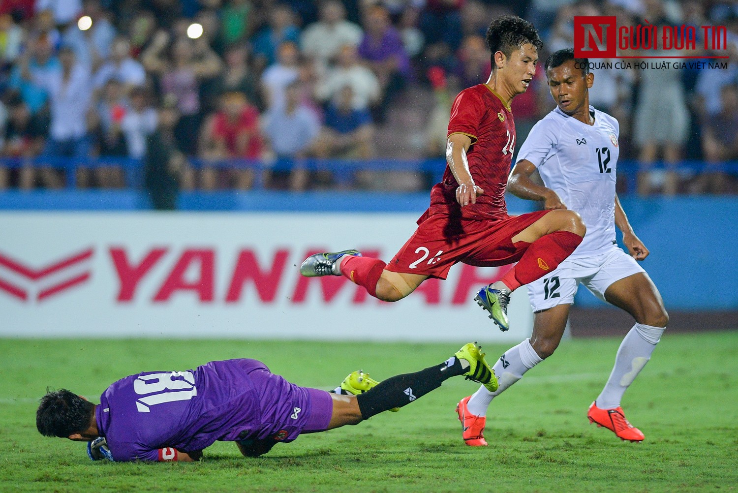 Tin nhanh - Chùm ảnh: “Thủy chiến” đất Tổ, U23 Việt Nam đè bẹp U23 Myanmar (Hình 10).