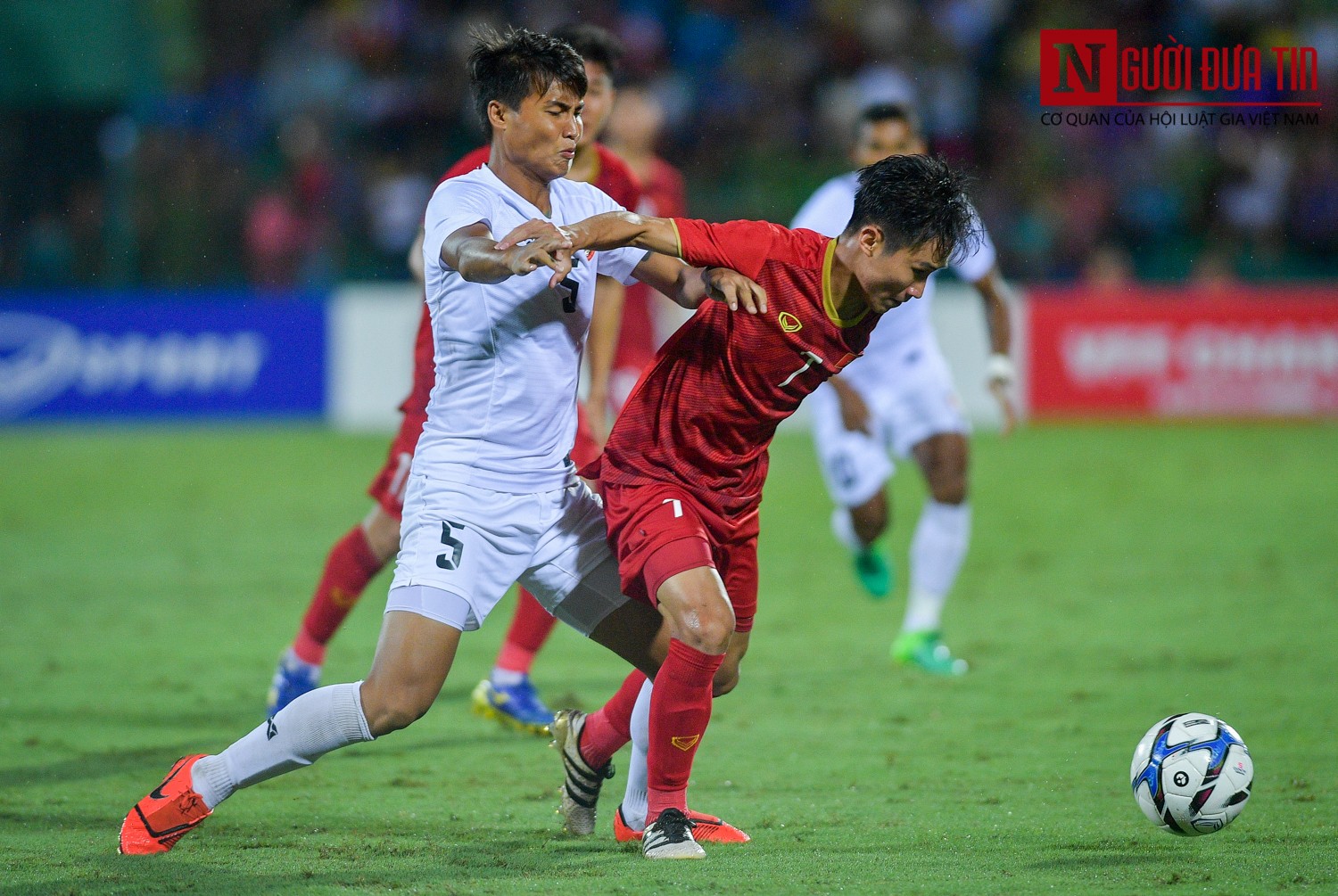 Tin nhanh - Chùm ảnh: “Thủy chiến” đất Tổ, U23 Việt Nam đè bẹp U23 Myanmar (Hình 14).