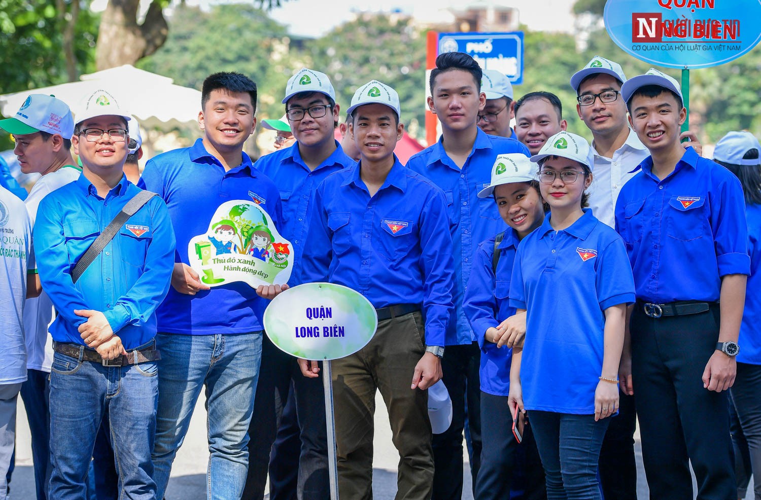Môi trường - Thủ tướng Nguyễn Xuân Phúc cùng hàng nghìn bạn trẻ Thủ đô phát động phong trào chống rác thải nhựa (Hình 7).