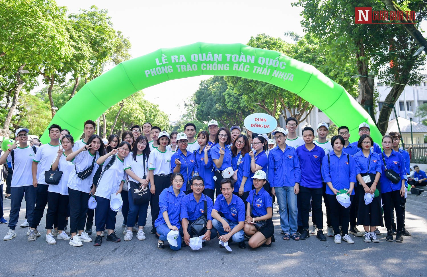 Môi trường - Thủ tướng Nguyễn Xuân Phúc cùng hàng nghìn bạn trẻ Thủ đô phát động phong trào chống rác thải nhựa (Hình 2).